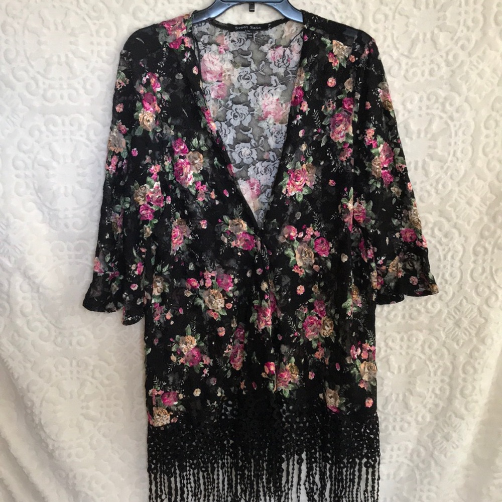 Sweet Rain Black Floral Lace Kimono
